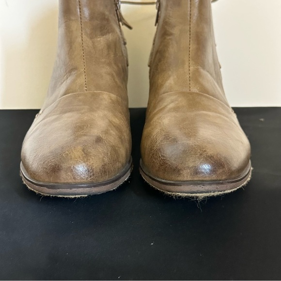 Natural Reflections Tan Boots with Lace Up Back Sz 10 - Picture 5 of 9